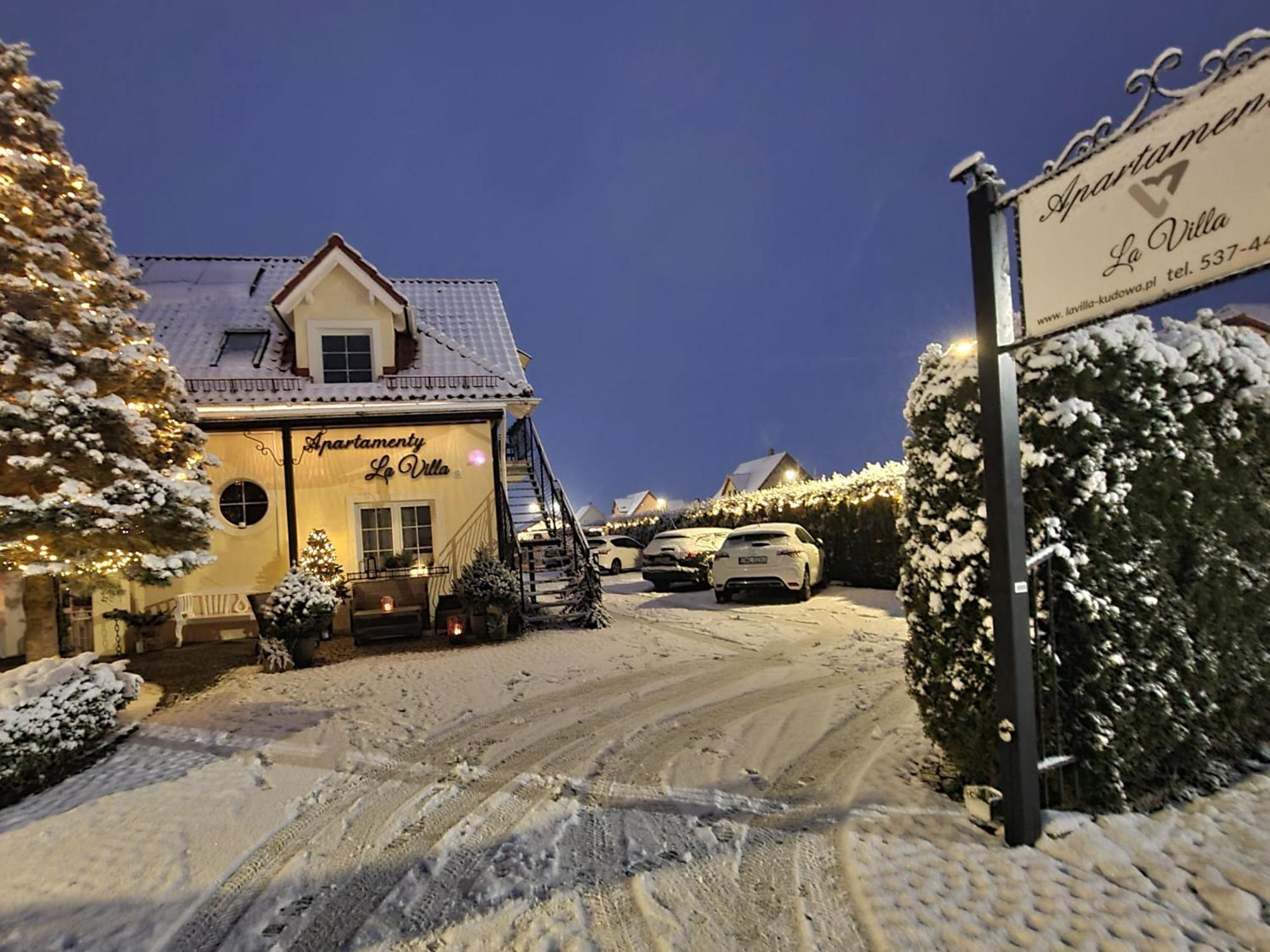 Apartamenty "La Villa" Z Klimatyzacja, Ogrodem, Parkingiem, Blisko Centrum Kudowa Zdroj Exterior photo
