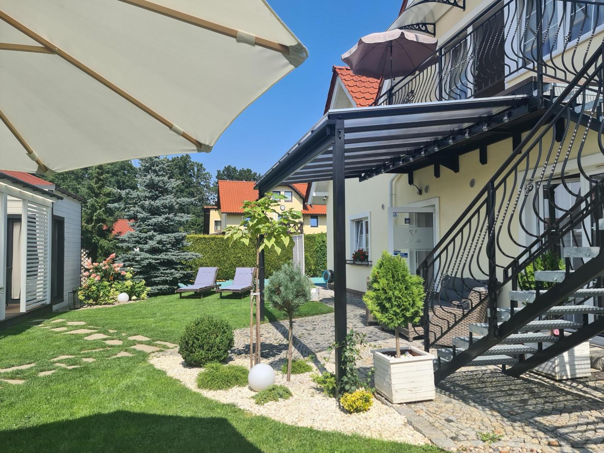 Apartamenty "La Villa" Z Klimatyzacja, Ogrodem, Parkingiem, Blisko Centrum Kudowa Zdroj Exterior photo